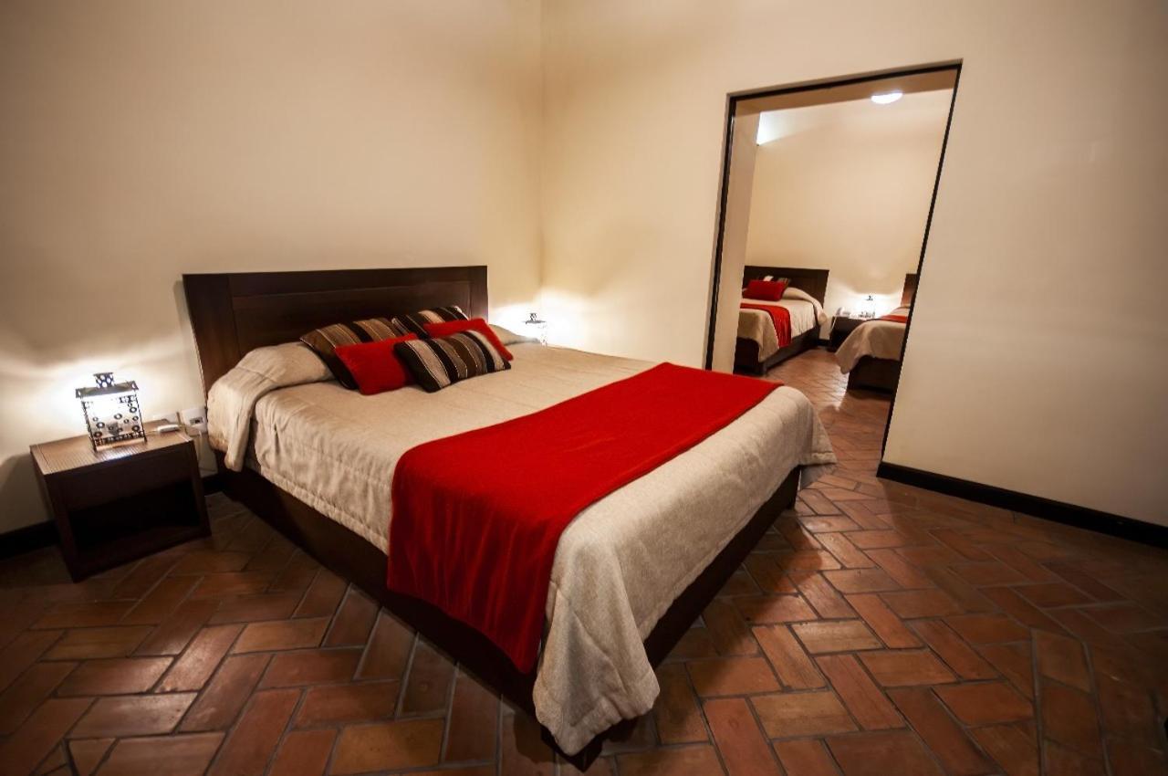 לה פאז Hotel Naira מראה חיצוני תמונה