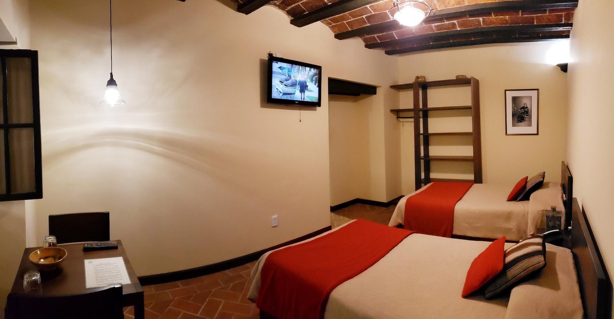 לה פאז Hotel Naira מראה חיצוני תמונה